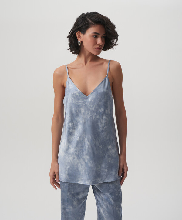 фото Топ из вареной вискозной ткани голубой glvr