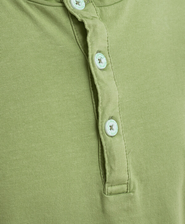 Зеленая футболка с длинным рукавом Button Blue