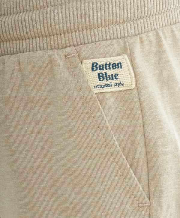 Бежевые трикотажные шорты Button Blue