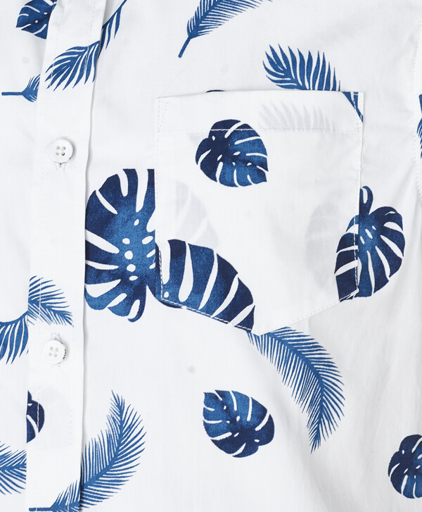 Белая рубашка с орнаментом Листья Button Blue