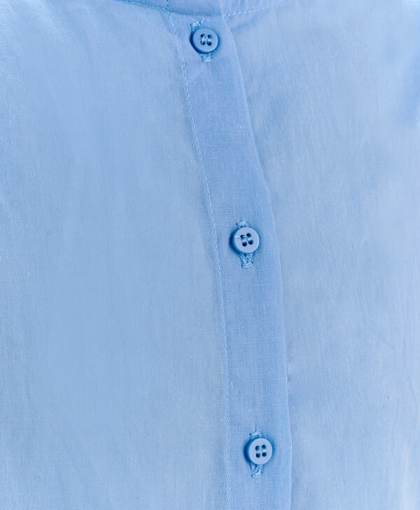 Голубая блузка Button Blue