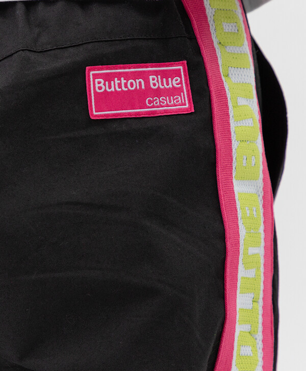 Черные брюки Button Blue