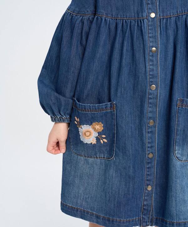 Платье джинсовое на кнопках для девочки синее с вышивкой Button Blue