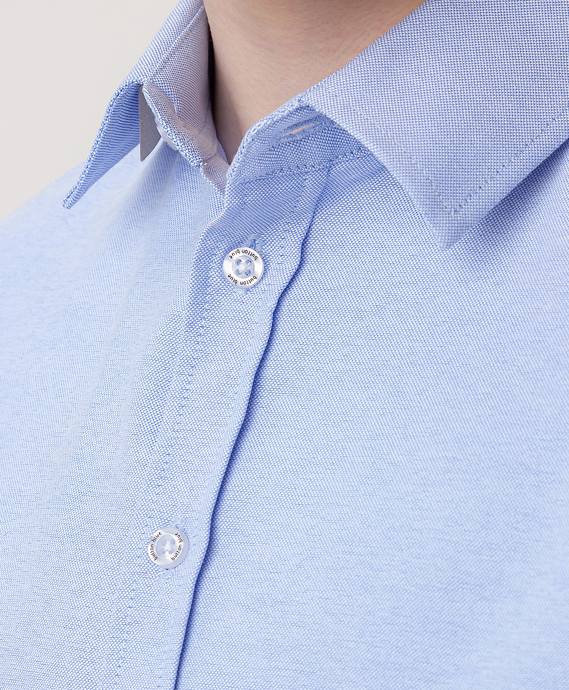 Рубашка на пуговицах голубая Button Blue