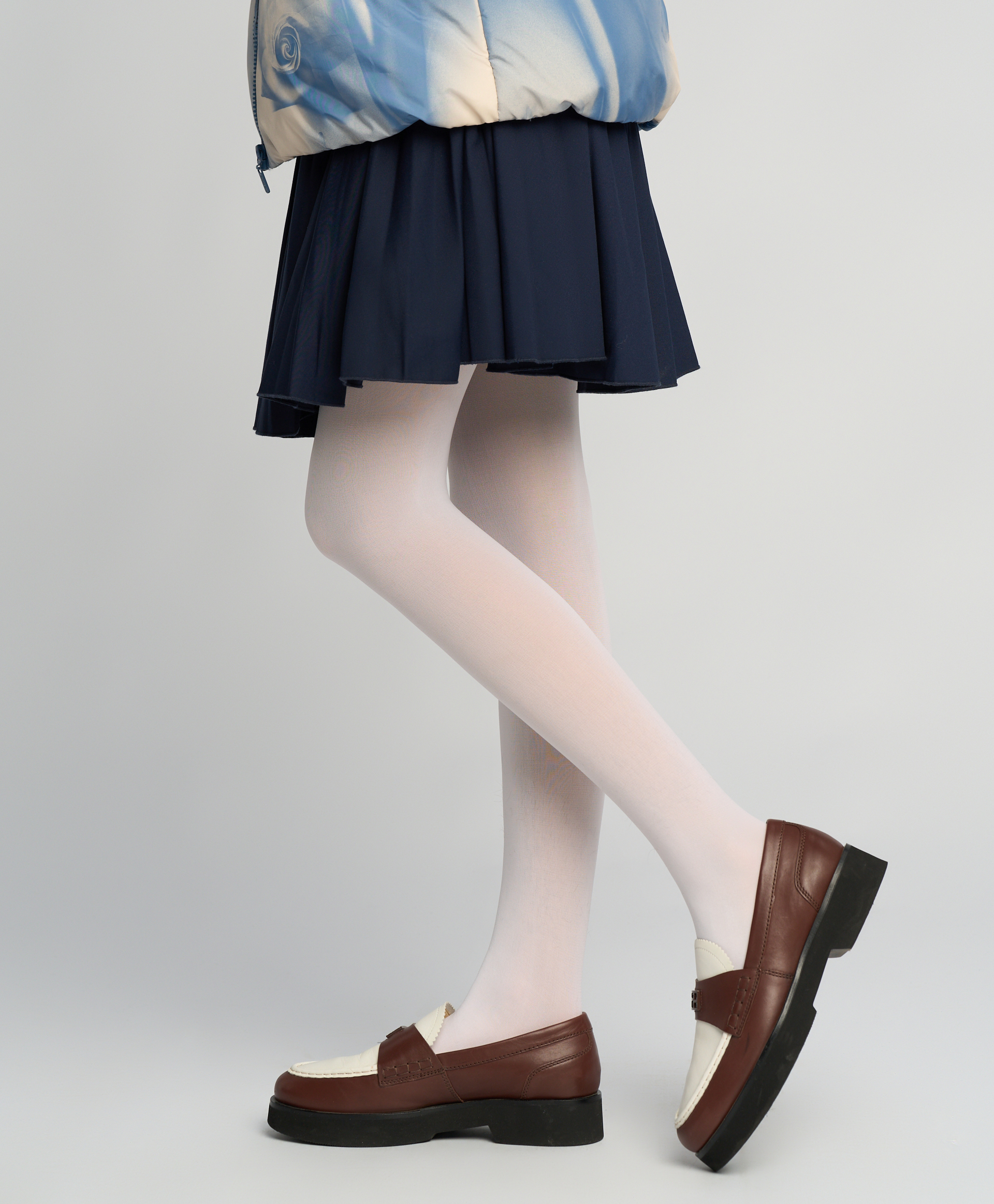 Колготки однотонные для девочки белые Button Blue