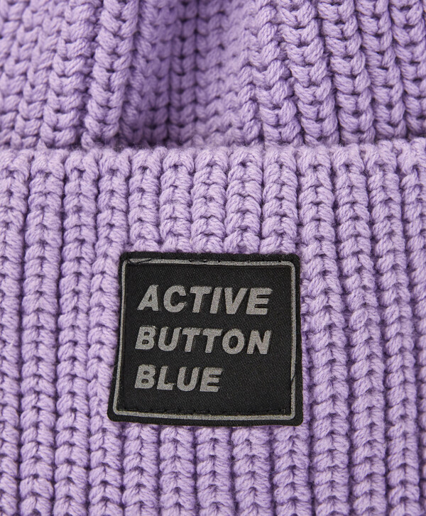 Шапка вязаная с помпоном фиолетовая для девочки Button Blue